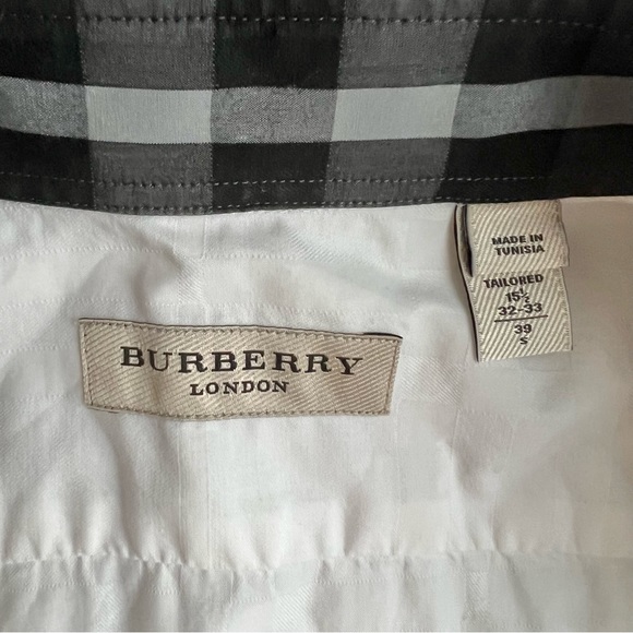 Burberry Other - BURBERRY • Men’s Textured Long Sleeve Classic White Button Shirt • Small